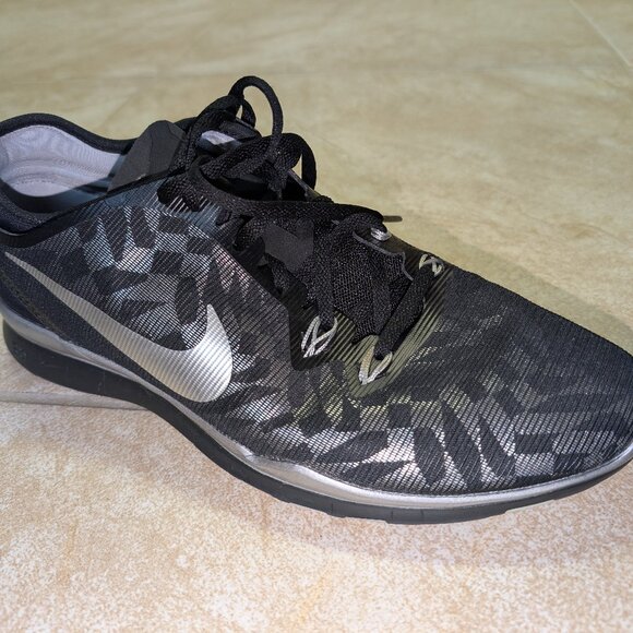 Nike Free TR 5.0 Women - Picture 1 of 15